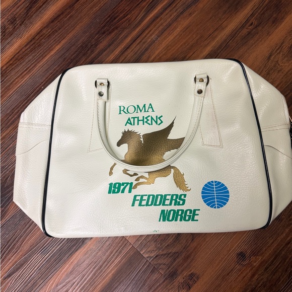 Pan Am Handbags - Vintage 1971 PAN AM Carryon  Stewardist Bag